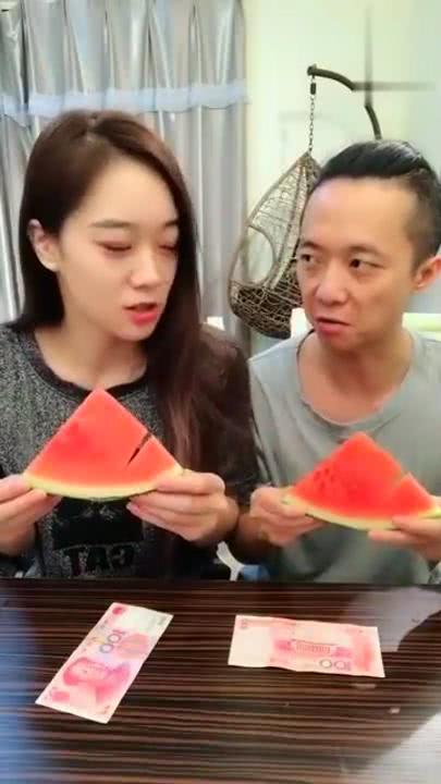 恶搞视频吃瓜路人图片