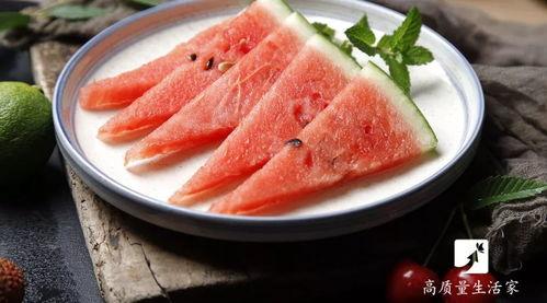 深圳一名吃瓜群众视频,揭秘视频背后的惊人真相!