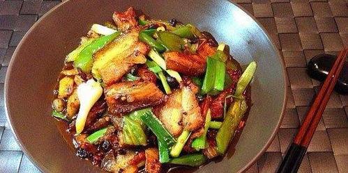 大瓜吃回锅肉的做法视频,家常美味,一学就会的烹饪教程