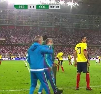 中国足球队吃瓜视频回放,揭秘赛场背后的趣味瞬间