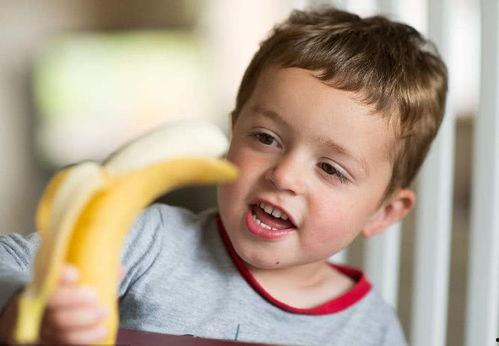 呆瓜吃小香蕉好吗视频,趣味视频带你领略欢乐时光